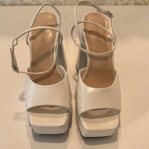 Modatope White Platform Sandals
